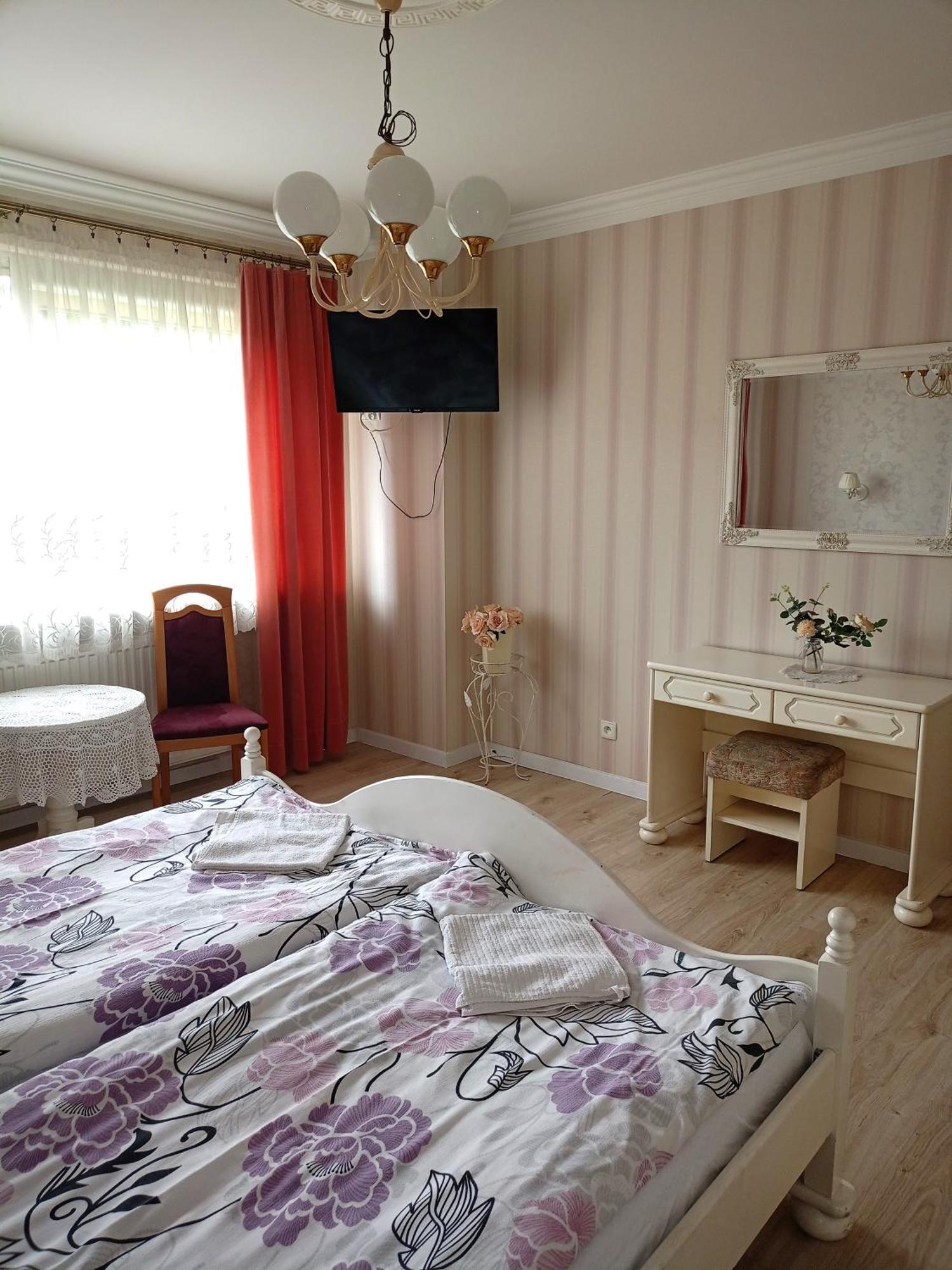 Miramar Apartment เวบา ภายนอก รูปภาพ