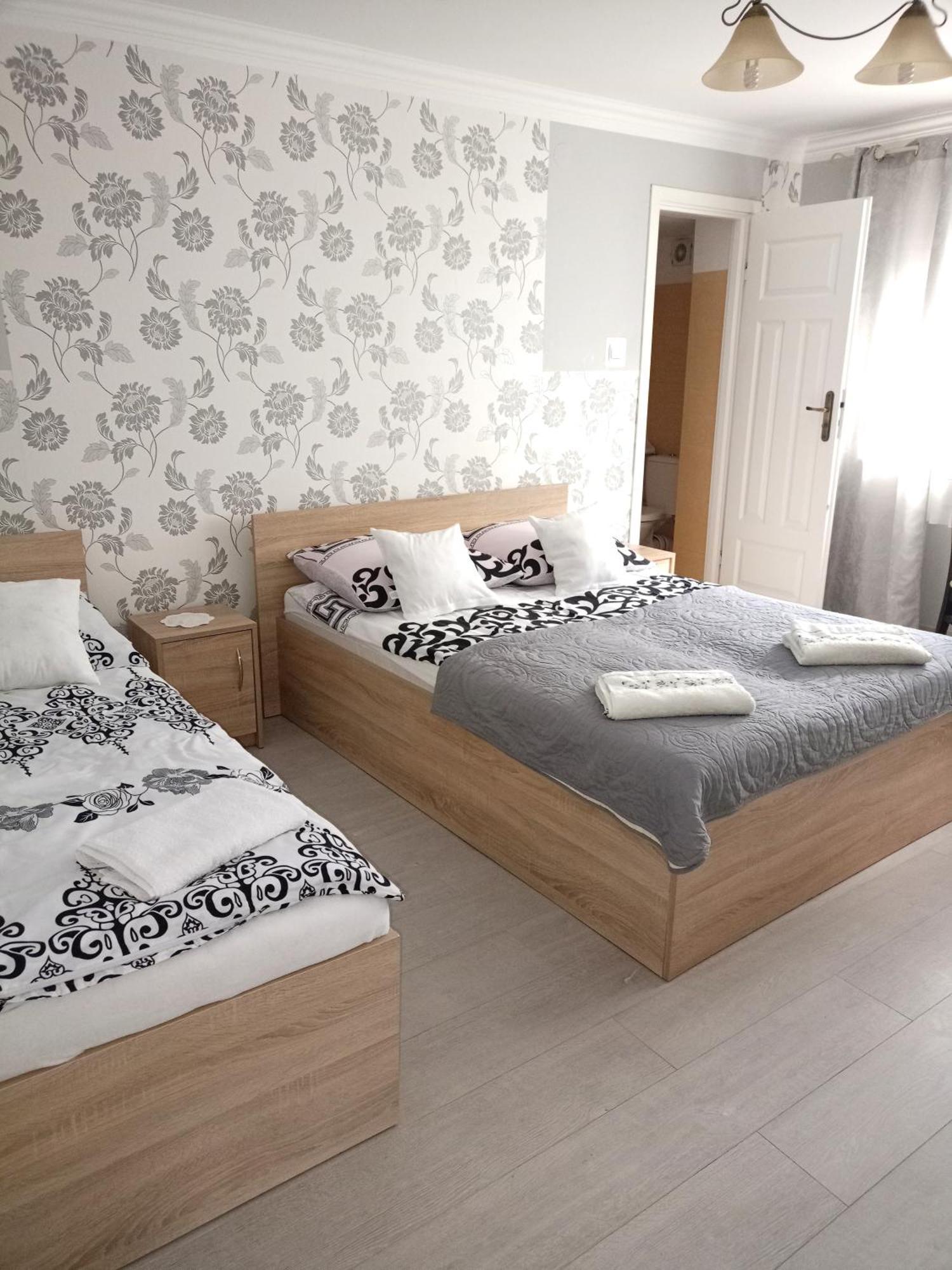 Miramar Apartment เวบา ภายนอก รูปภาพ