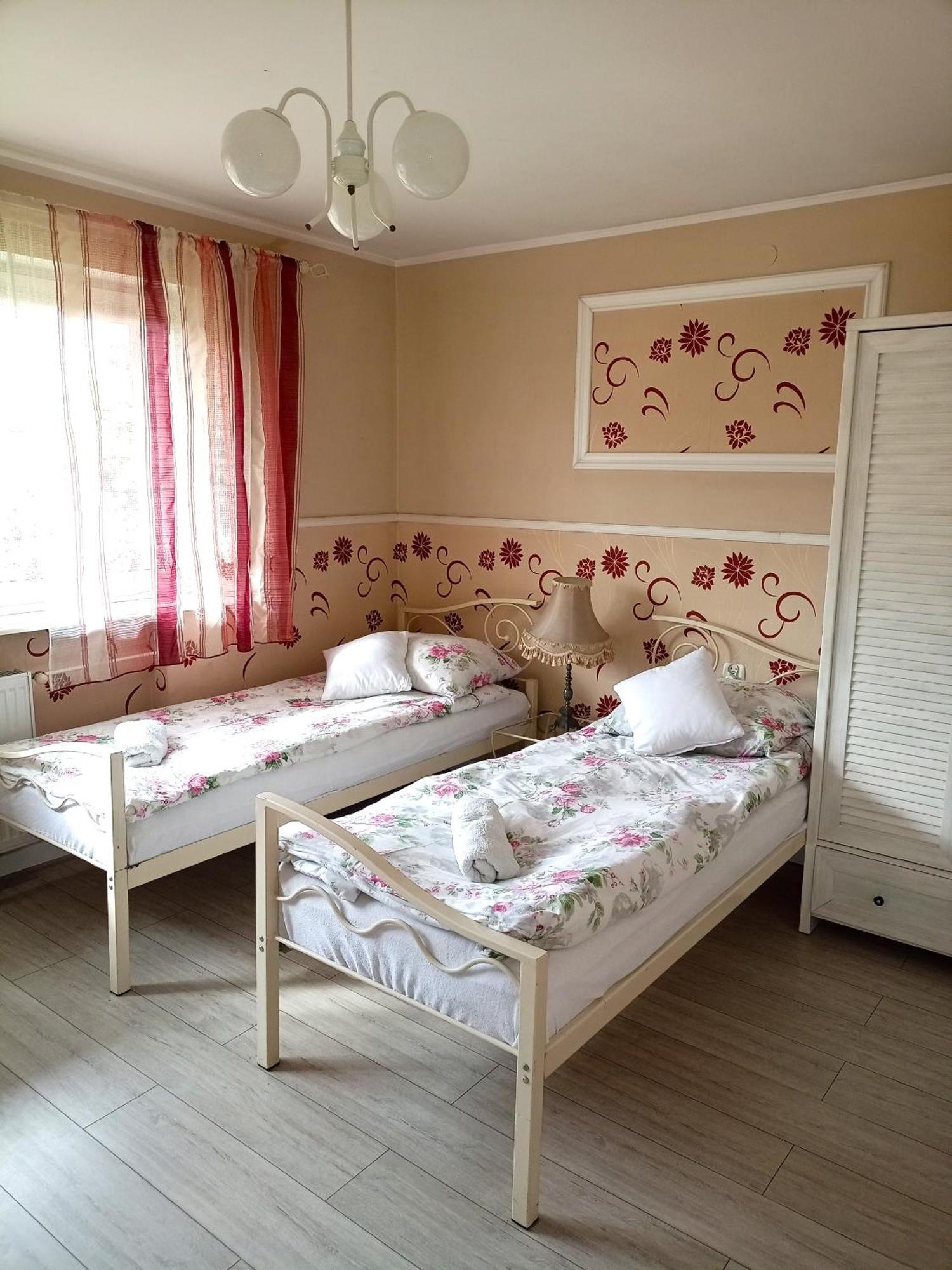 Miramar Apartment เวบา ภายนอก รูปภาพ