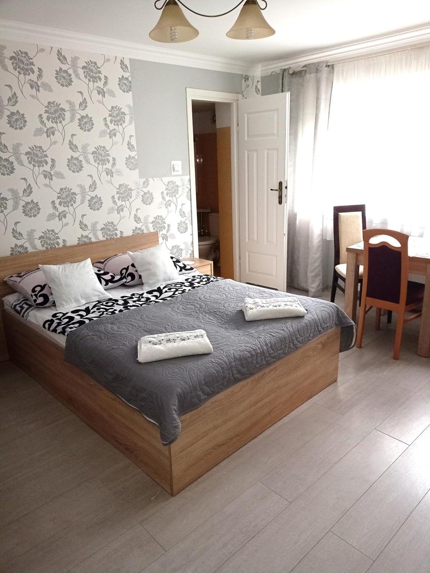 Miramar Apartment เวบา ภายนอก รูปภาพ